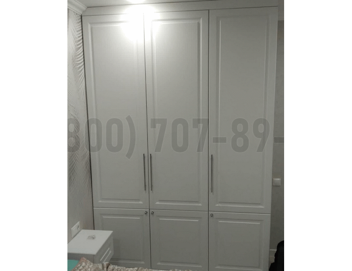 Классический шкаф в Видном